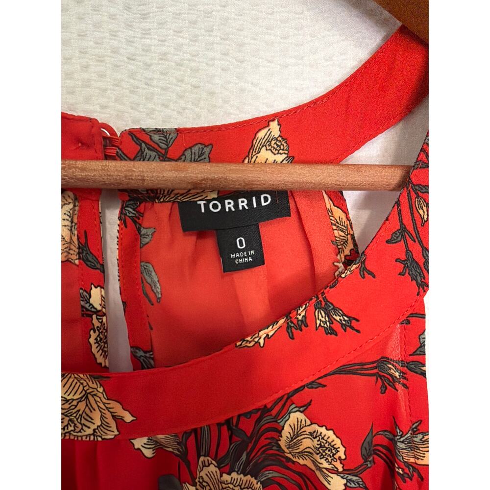 Torrid Women’s Size 0 Red‎ Floral Sleeveless Asymmetrical Tank Blouse Plus - Picture 5 of 10